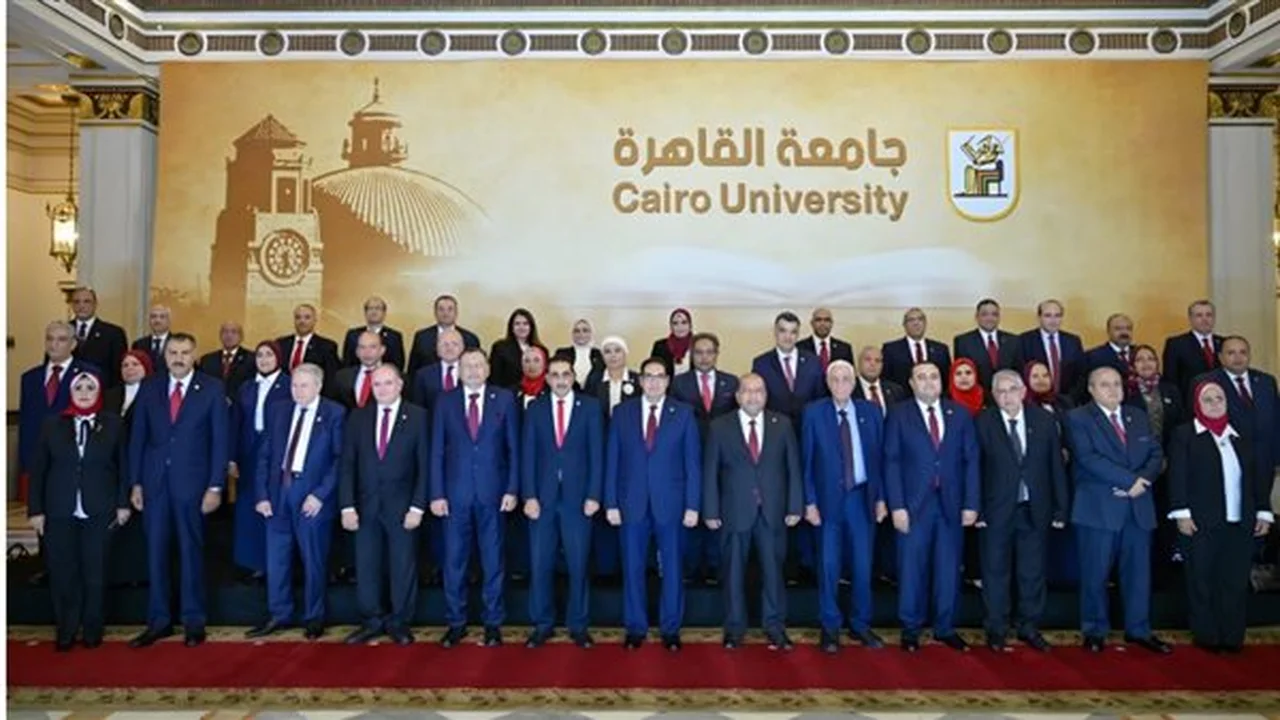 إنجاز غير مسبوق.. جامعة القاهرة تنجح في تصفير حالات سحب الرسائل العلمية